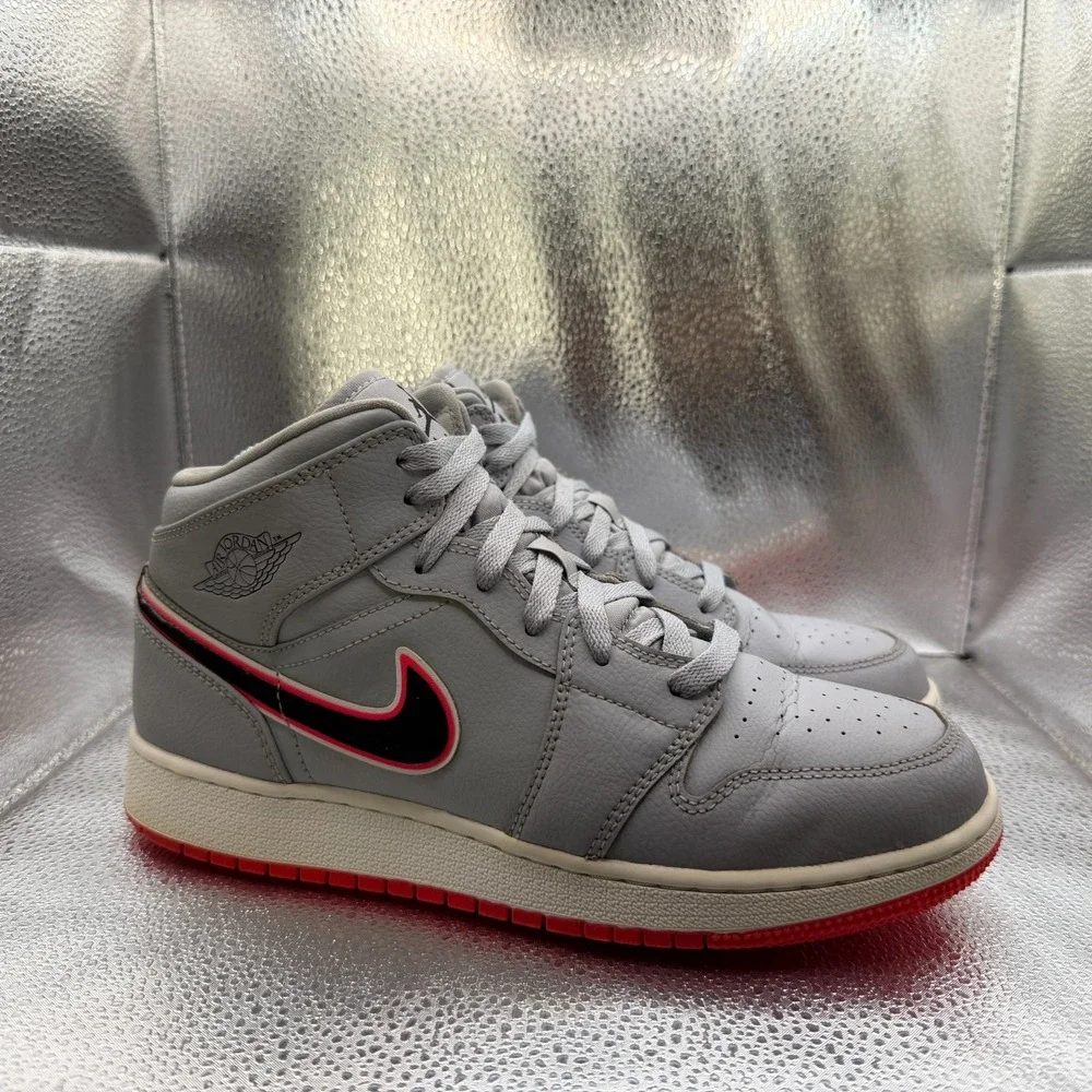 Size 7Y Nike Air Jordan 1 GS Mid Wolf Gray Pink Kids Sneaker Shoes 555112-060